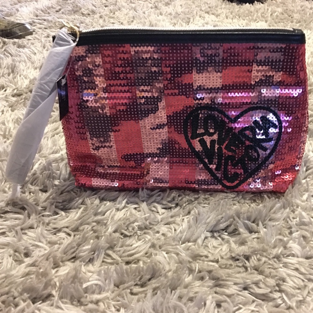 Cosmetic bag.